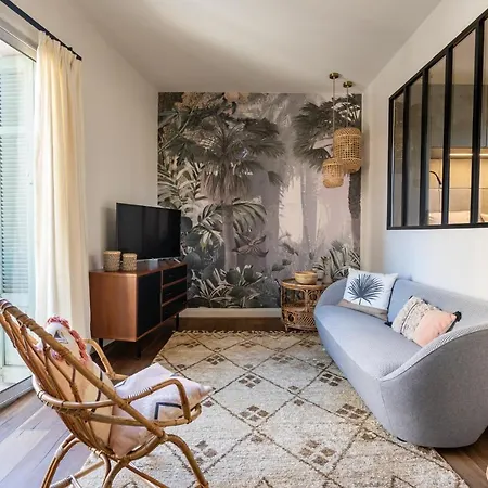Apartment In St Raph Saint-Raphael (Var)
