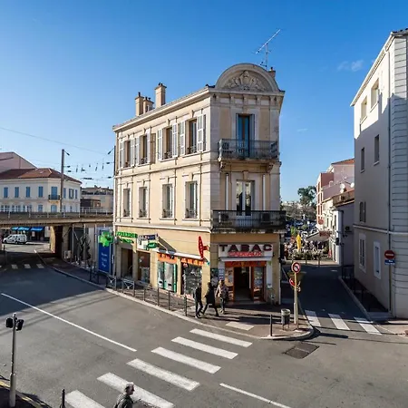 In St Raph * Saint-Raphael (Var)